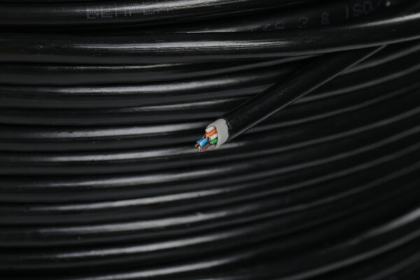 Изображение Кабель сетевой FTP 4 пары cat5E solid 0.50мм CCA 305м черный outdoor